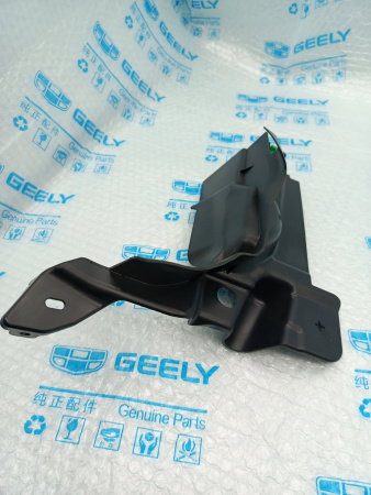 Кронштейн подкрылка переднего Geely Monjaro