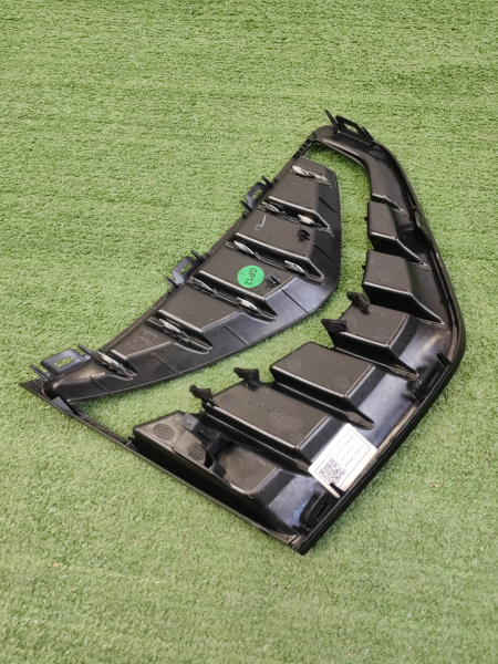 Решетка переднего бампера правая Haval Jolion рестайлинг 2803117XST33AJ8