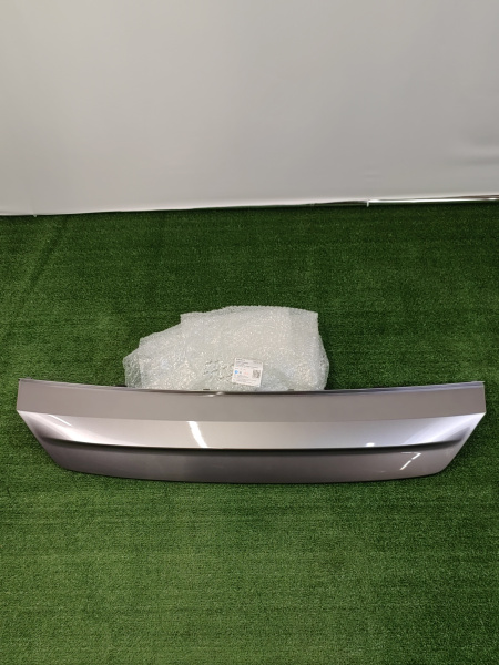 Накладка заднего бампера нижняя серебро Geely Tugella 6044079500