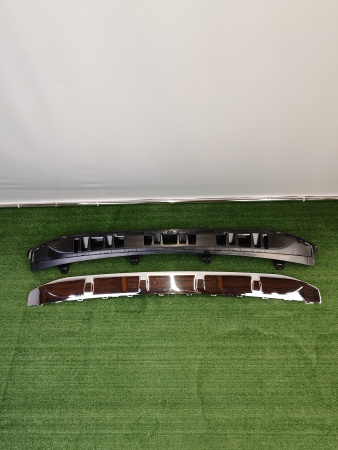 Молдинг решетки радиатора нижний Lexus RX F sport 5312248080