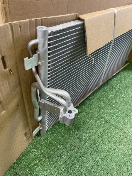 Радиатор кондиционера Geely Coolray 8010054000