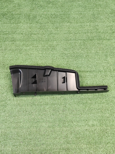 Дефлектор радиатора правый Gac GS8 7145002DRS0000M10