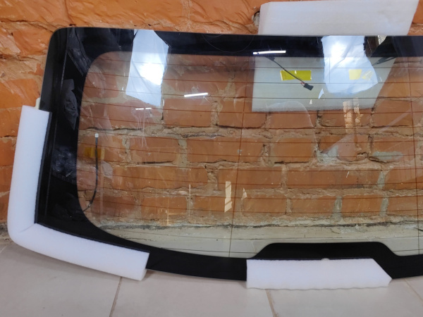 Стекло крышки багажника Geely Monjaro