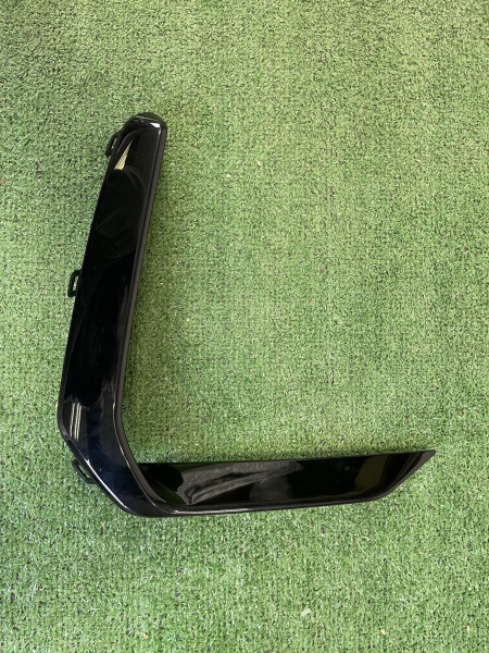 Молдинг переднего бампера правый Geely Coolray рестайлинг 6010207400