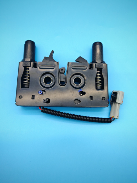 Замок капота Geely Monjaro 5032065500
