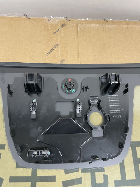 Стекло без обогрева Geely Monjaro 5022060300
