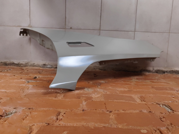 Крыло переднее левое Li L8 L9