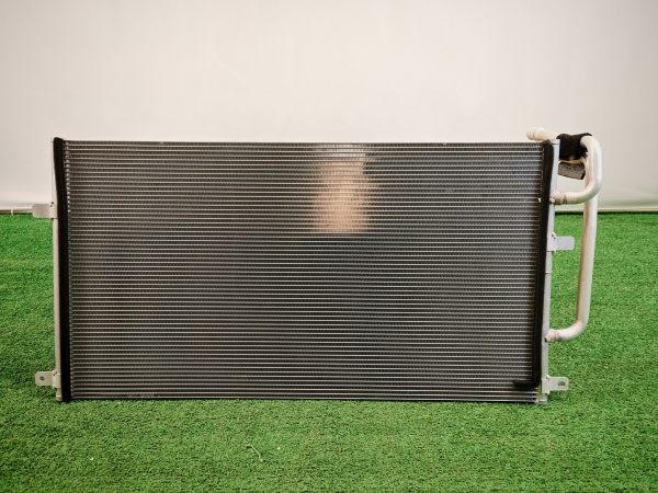 Радиатор передний Voyah Free 130101001