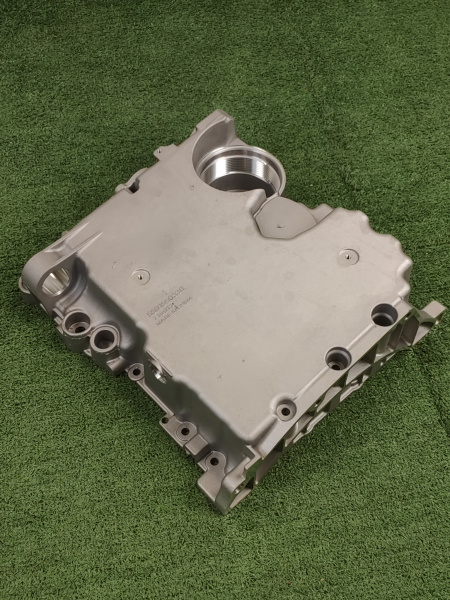Поддон двигателя Geely Coolray 1056022400