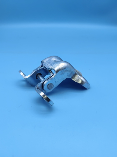 Петля двери передней левой нижняя Geely Coolray 5075036800