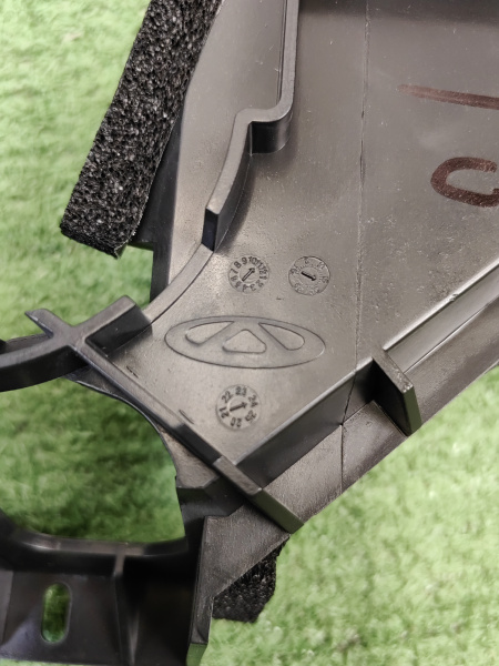Дефлектор радиатора правый Chery Tiggo 7 pro max рестайлинг 302000736AA