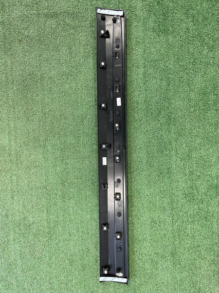 Накладка двери передней левой Geely Atlas Pro 6073570600661