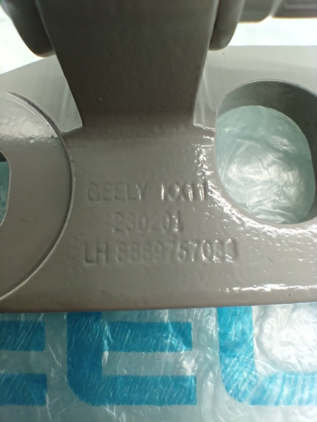 Петля двери передней Л Geely Monjaro