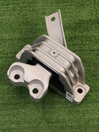 Подушка двигателя правая Jetour Dasing F011001310