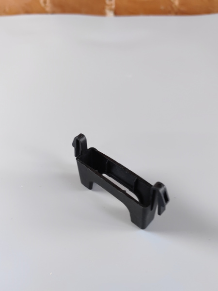 Накладка замка капота Li L8 L9