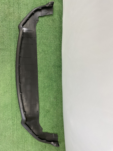 Спойлер переднего бампера верхний Geely Coolray 6010084900