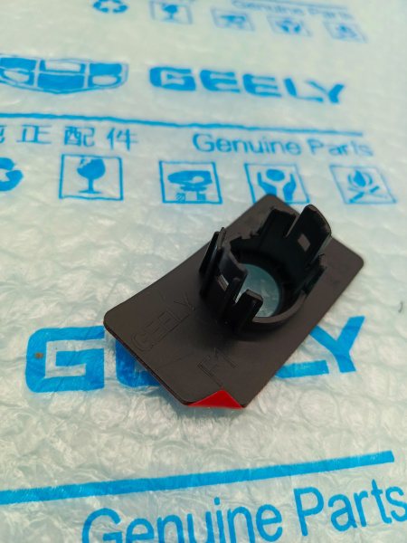 Кронштейн парктроника передний Geely Monjaro