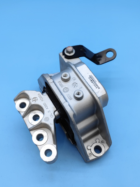 Подушка двигателя правая Haval F7x рестайлинг 1001100XKQ00A