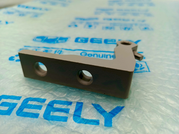 Петля двери передней Л Geely Monjaro