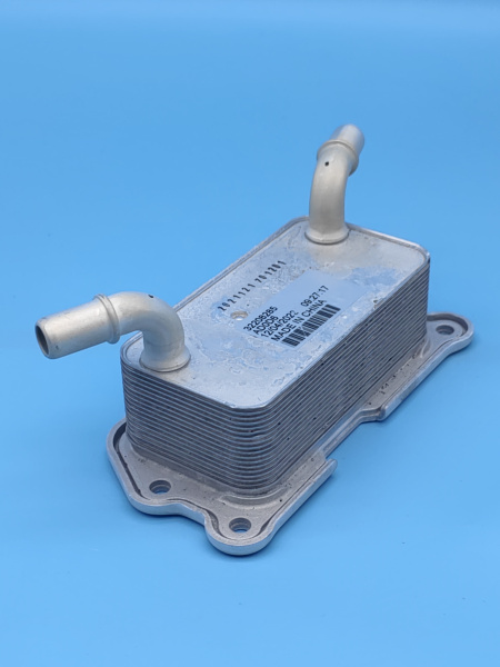 Радиатор масляный Geely Coolray Atlas 1056021400