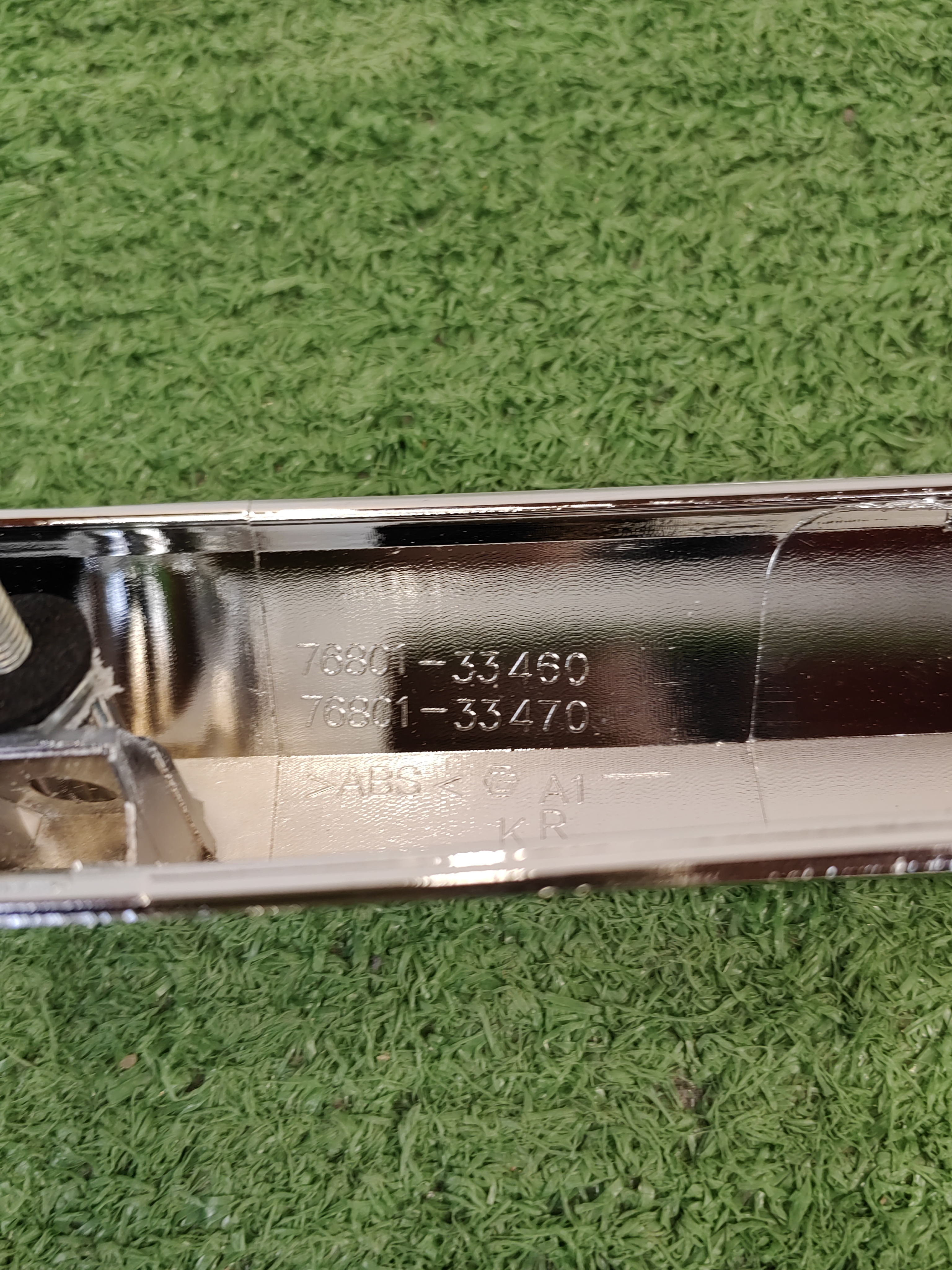 Молдинг крышки багажника Lexus ES 7680133450