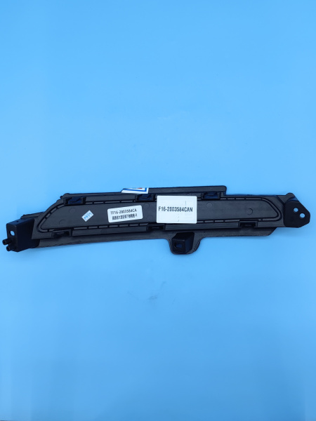 Решетка переднего бампера правая Jetour Dashing F162803584CAN