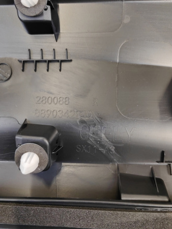 Накладка двери задней правой Geely Coolray рестайлинг 5081078900