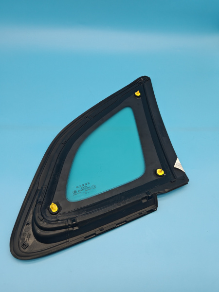 Форточка задняя левая Zeekr 001 8891303630B03