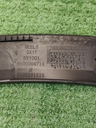 Расширитель передний правый Geely Coolray 6073056500