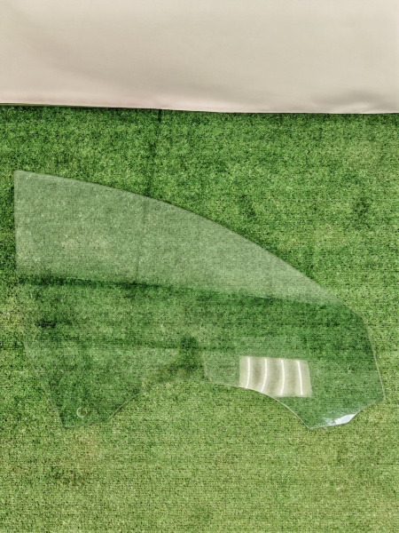 Стекло двери передней правой Zeekr 001 6600200781