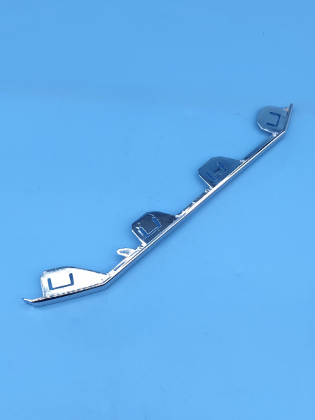 Полоска передней ПТФ левая верхняя Gac GS8 7105081DRS0000L2Z