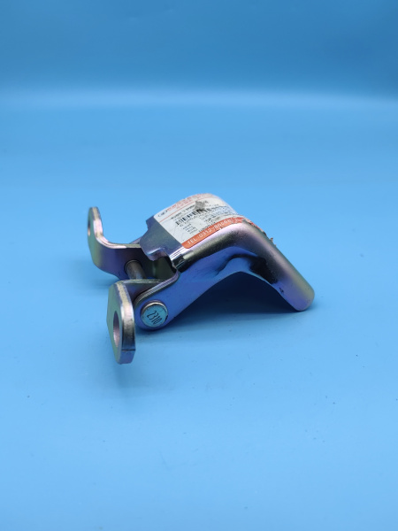 Петля двери передней правой нижняя Haval F7X 6106400XKR02A