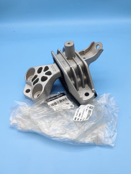 Подушка двигателя левая Jetour Dasing F181001110GT