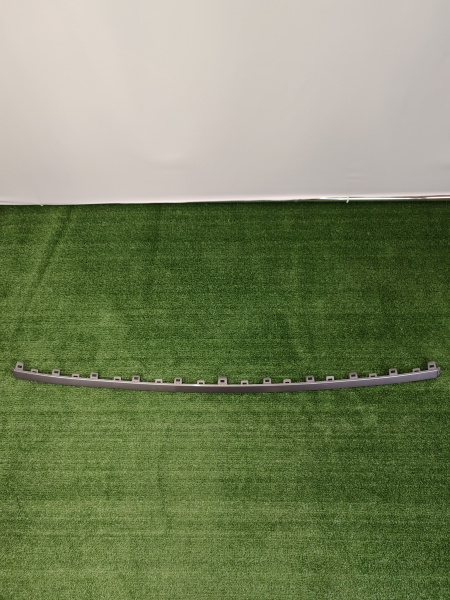 Молдинг переднего бампера нижний серебристый хром Geely Atlas рестайлинг 6010220200S44