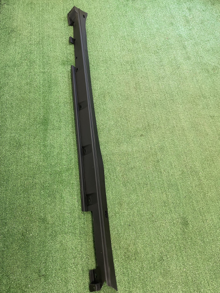 Накладка порога правая Lexus RX 7585048040