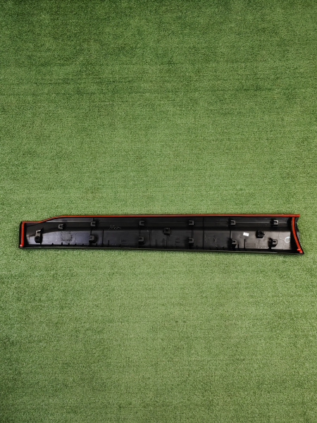 Накладка двери передней правой Geely Coolray 5075035800