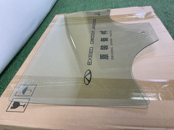 Стекло задней правой двери Omoda C5 555000277AA