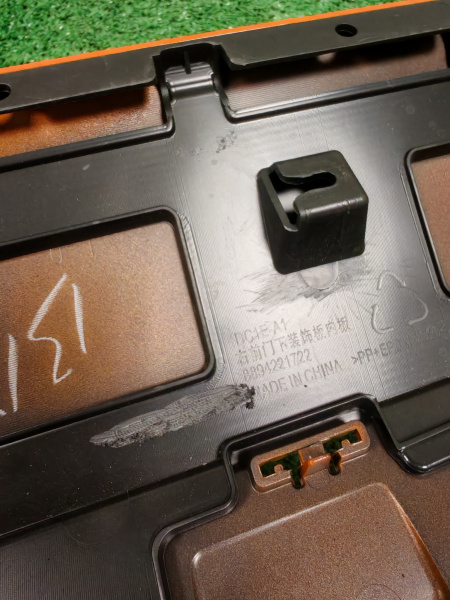 Накладка двери передней правой Zeekr 001 6608033223C16