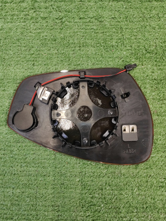 Зеркальный элемент правый Chery Arrizo 8 601000871AAN