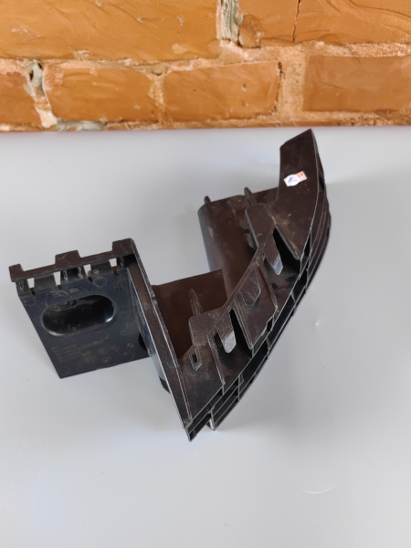 Кронштейн бамера задний Li L9