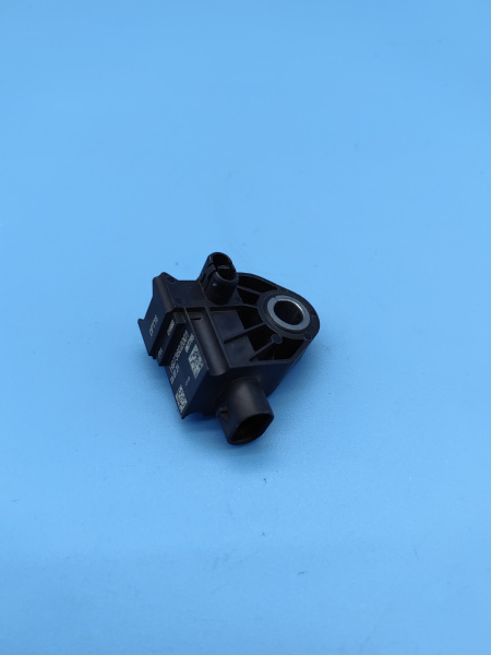 Датчик столкновения Voyah Free 360201001