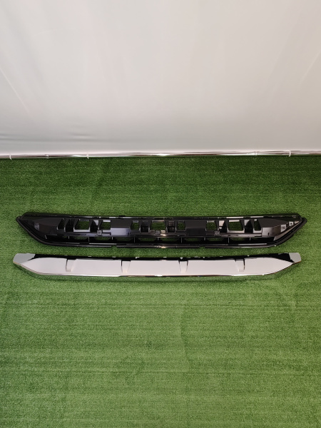 Молдинг решетки радиатора нижний Lexus RX F sport 5312248080