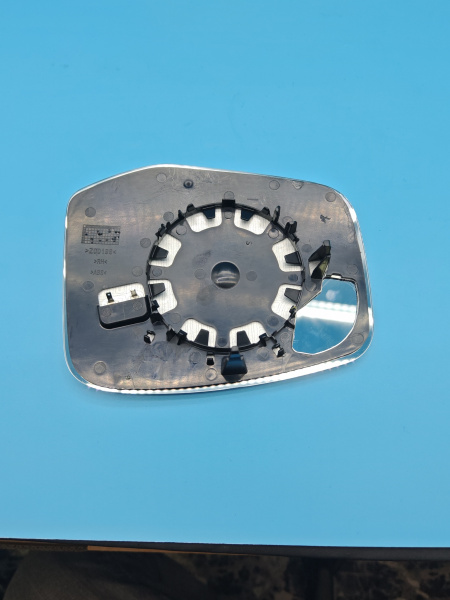 Стекло зеркала правое Geely Tugella 6017055300