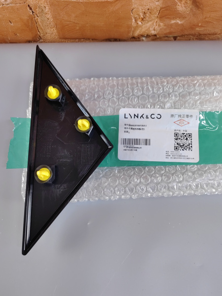 Накладка стойки левой Zeekr 001 6600201085BA3