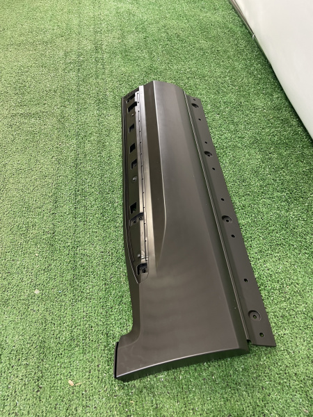 Накладка двери задней правой Geely Tugella 5081050100