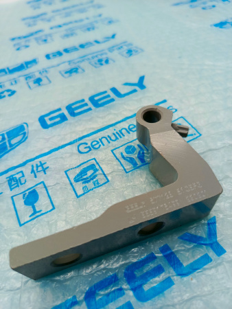 Петля двери передней Л Geely Monjaro