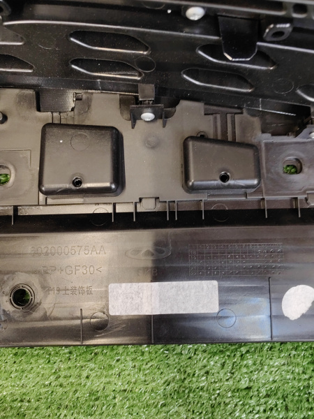 Решетка радиатора Chery Tiggo 4 1-й рестайлинг 602000263AA