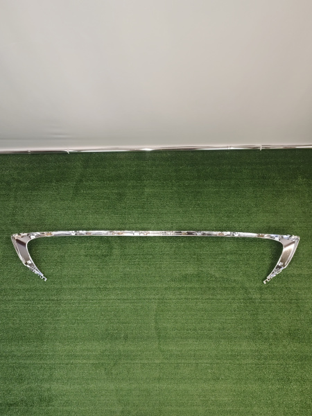 Молдинг решетки радиатора нижний Lexus ES 5312233070