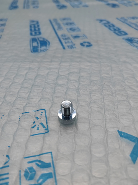 Болт пробки поддона Geely Monjaro 3064002800