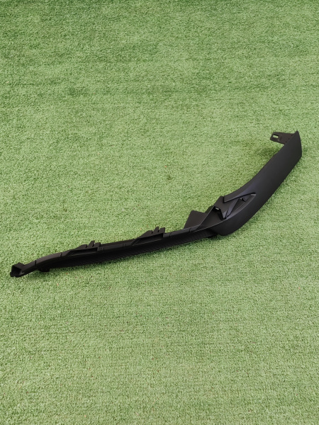 Накладка спойлера переднего правая Lexus RX 5243748040